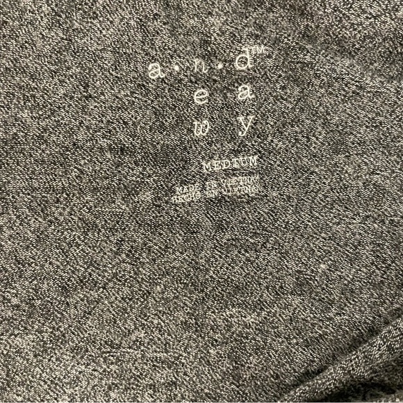 Bundle of 2 heather grey + maroon rayon shirts - Picture 6 of 8